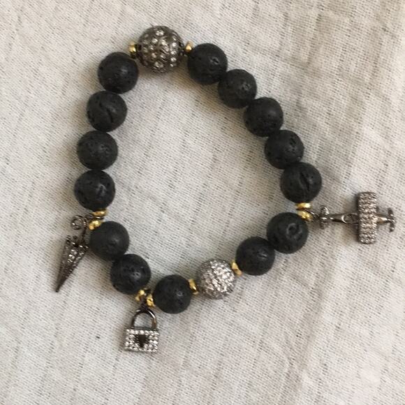 Charm Bracelet -Never Worn - Solid Great Quality - Picture 4 of 9